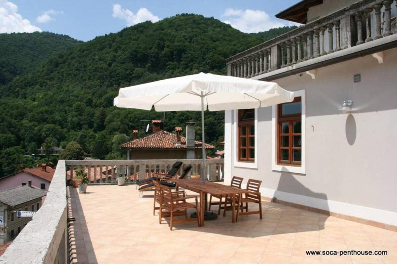 Apartamento Stylish Penthouse With Large Terrace Most na Soči Exterior foto